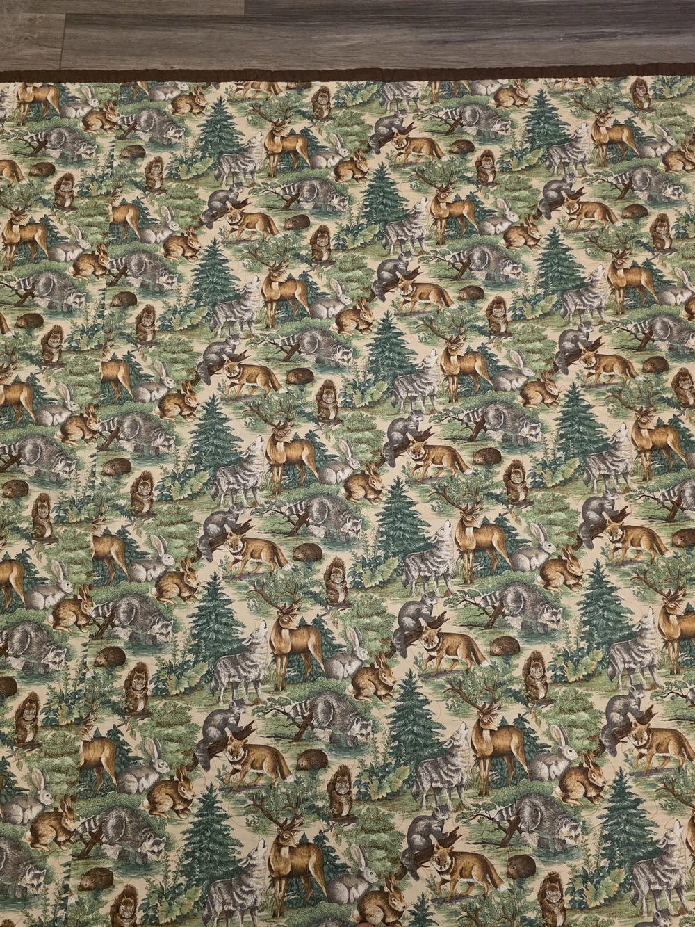 Vtg Handmade Wildlife Quilt Throw Rustic Cabin Lodge Decor, Deer Wolf Fox Animal